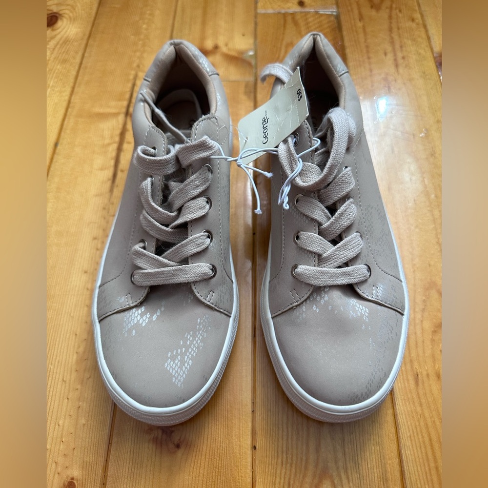 George Sneakers